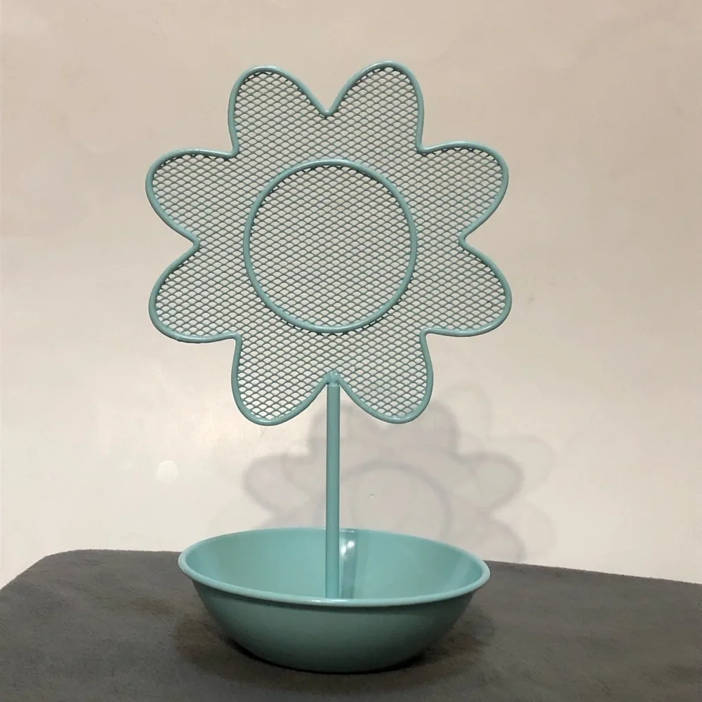 Flower Power Metal Jewelry Stand